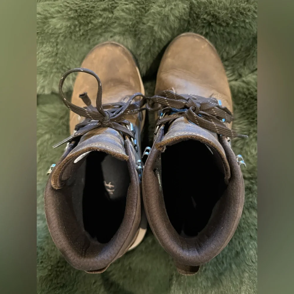 Danner Inquire Chukka Hiking Boots - Picture 4 of 13